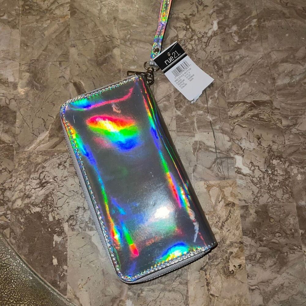 NWT Rue 21 holographic wallet full-size card holder zipper
